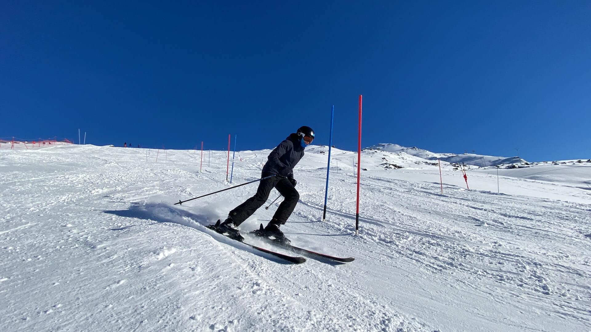 ¿Cómo esquiar en slalom?