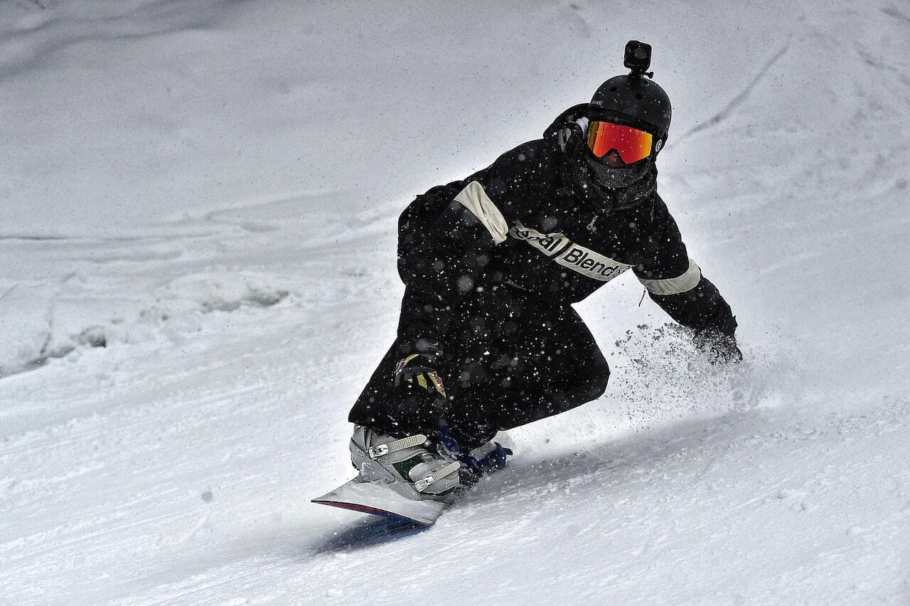 Esquiar o hacer snowboard?